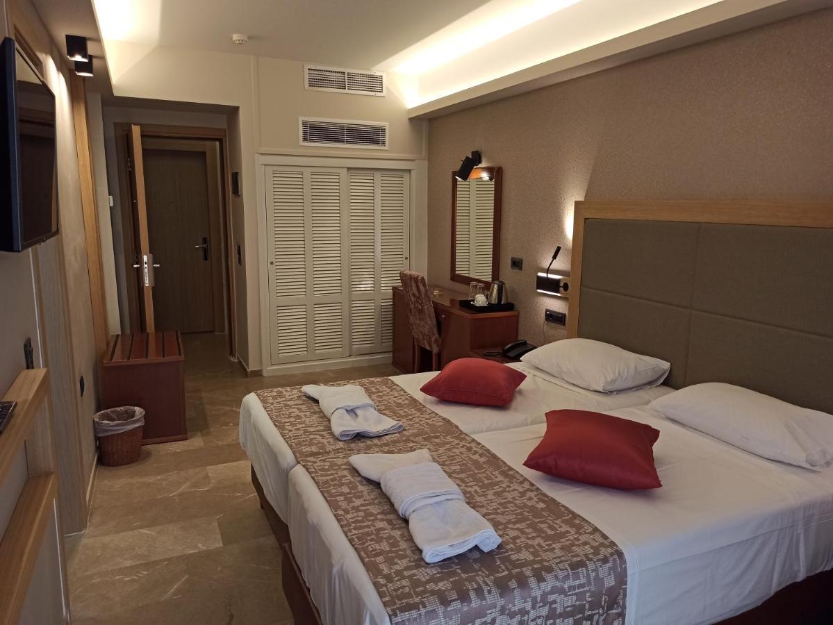 King Minos 4*